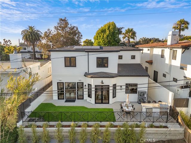1346 Gates Ave., Manhattan Beach, CA 90266