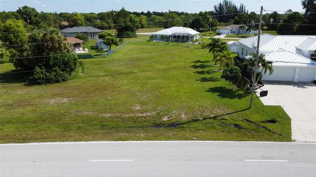 4239 E Gator Circle, Cape Coral, FL 33909