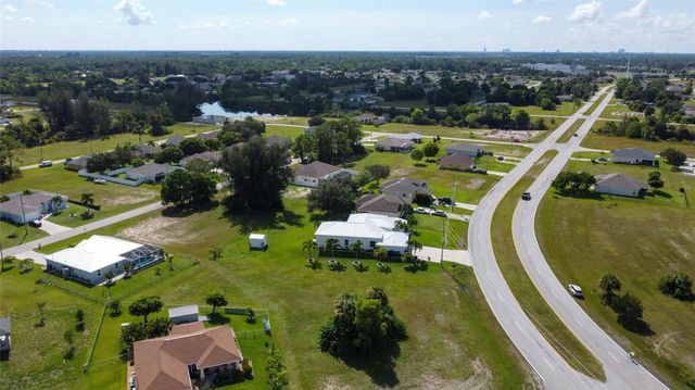 4239 E Gator Circle, Cape Coral, FL 33909