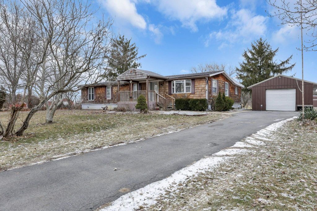 3432 London Lancaster Road, Groveport, OH 43125