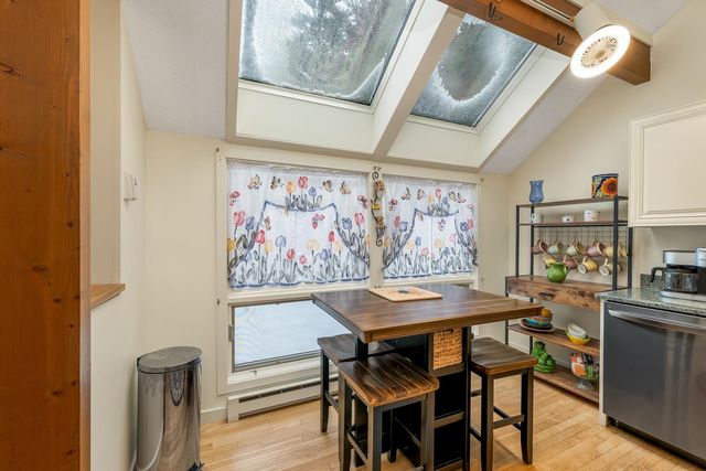 42 Point Breeze Road, Wolfeboro, NH 03894