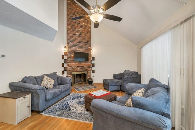 42 Point Breeze Road, Wolfeboro, NH 03894