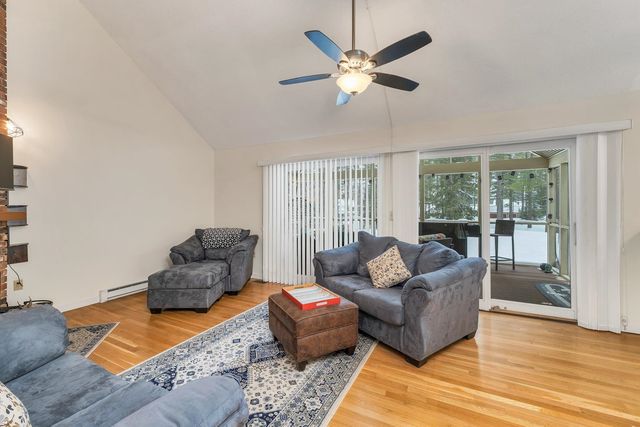 42 Point Breeze Road, Wolfeboro, NH 03894