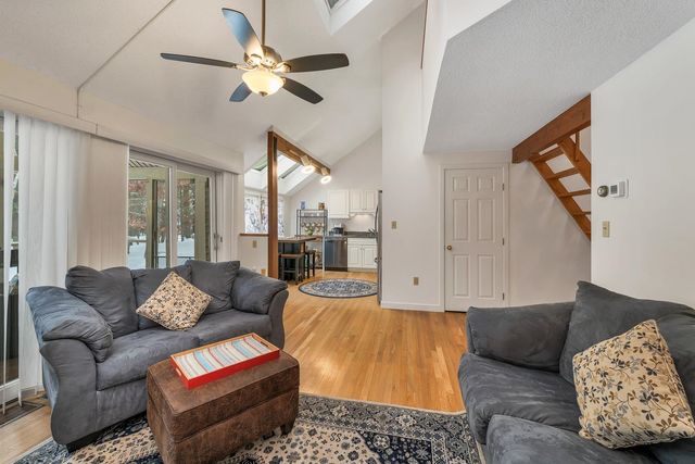 42 Point Breeze Road, Wolfeboro, NH 03894