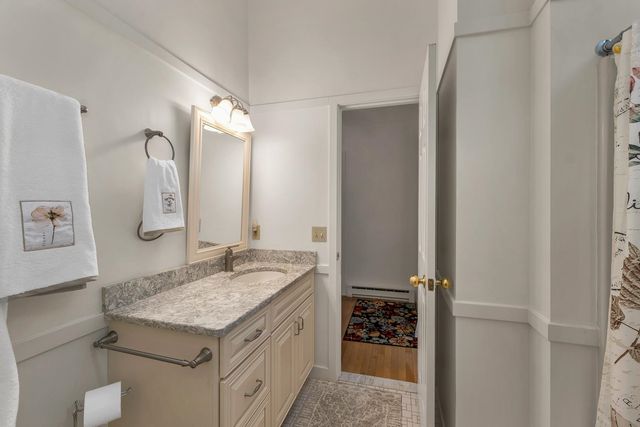 42 Point Breeze Road, Wolfeboro, NH 03894