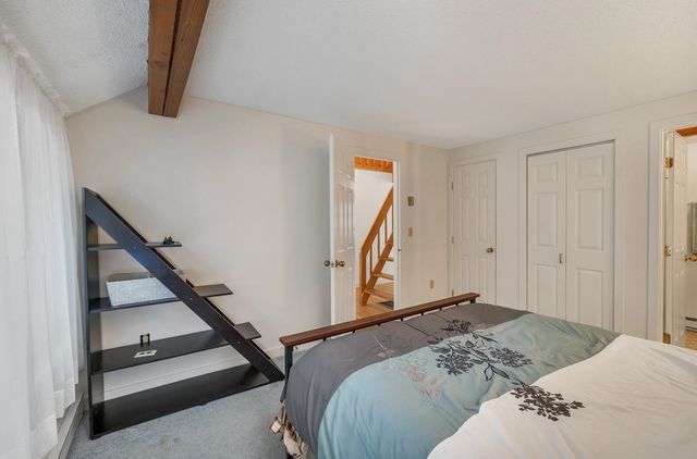 42 Point Breeze Road, Wolfeboro, NH 03894