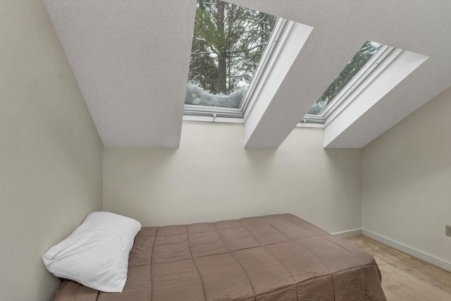 42 Point Breeze Road, Wolfeboro, NH 03894