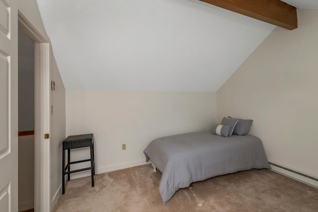 42 Point Breeze Road, Wolfeboro, NH 03894