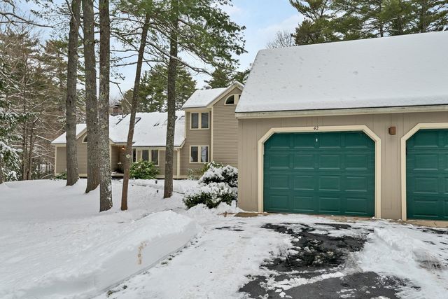 42 Point Breeze Road, Wolfeboro, NH 03894