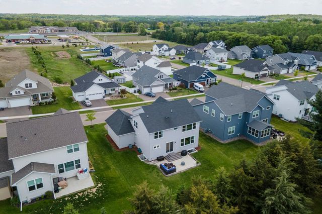 519 Elizabeth Way, Hudson, WI 54016