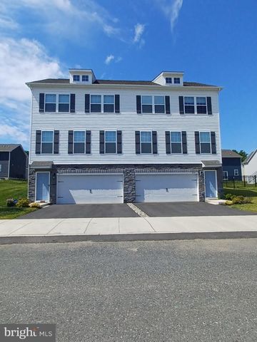 215 WINDING RD, Forks Township, PA 18040