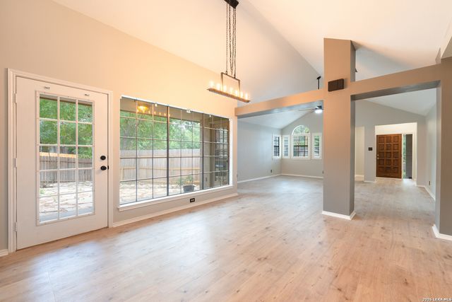 16817 Brookwood, San Antonio, TX 78248