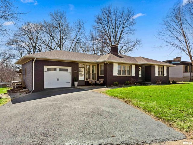 330 N SYCAMORE Terrace, Canton, IL 61520