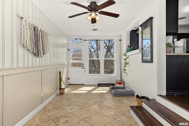 330 N SYCAMORE Terrace, Canton, IL 61520