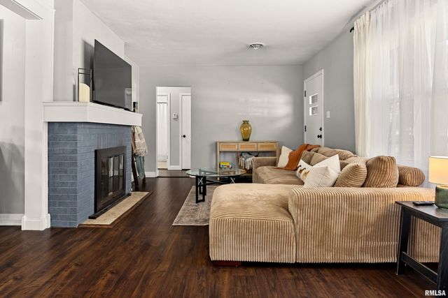 330 N SYCAMORE Terrace, Canton, IL 61520