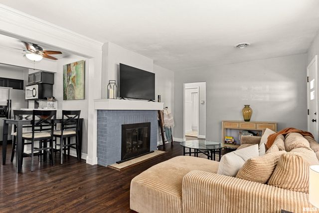 330 N SYCAMORE Terrace, Canton, IL 61520