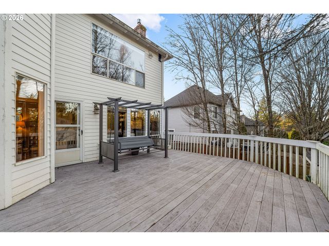 6703 Sw MOONSHADOW Ct, Portland, OR 97223