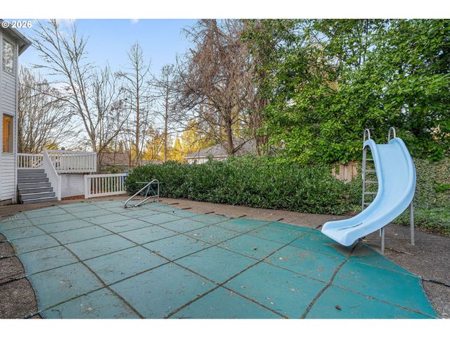 6703 Sw MOONSHADOW Ct, Portland, OR 97223