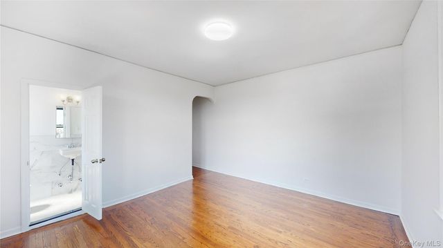 30-06 29 Street 6F, Astoria, NY 11102
