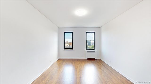 30-06 29 Street 6F, Astoria, NY 11102