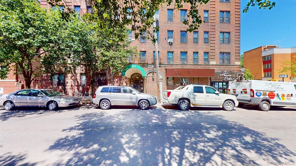 30-06 29 Street 6F, Astoria, NY 11102