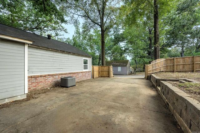 2410 S Harrison St, Little Rock, AR 72204
