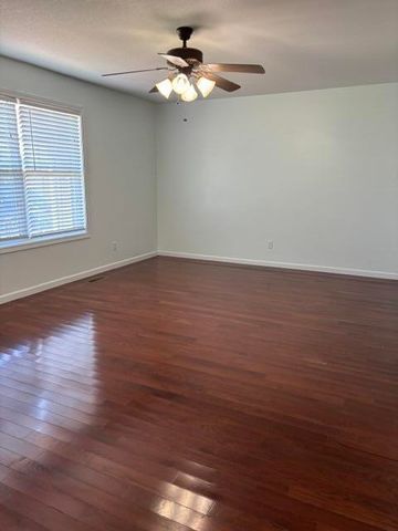 304 Ashton Way, Madisonville, TN 37354
