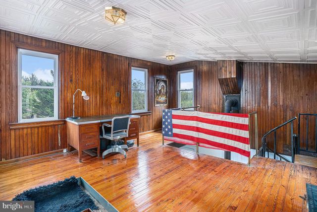 5934 KERNSVILLE RD, Orefield, PA 18069