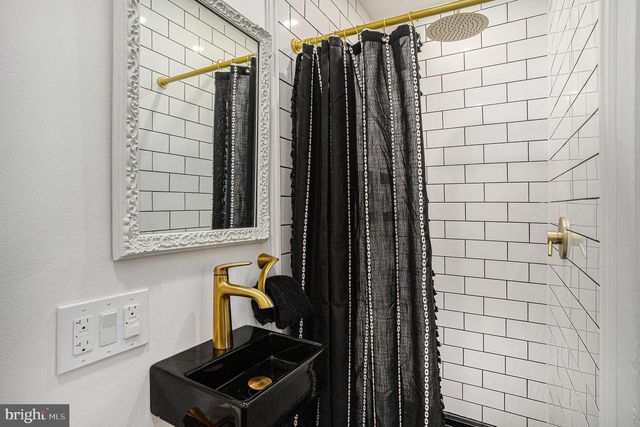 5934 KERNSVILLE RD, Orefield, PA 18069