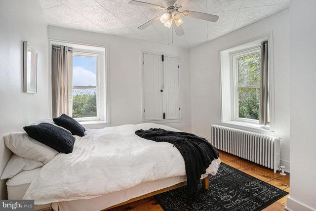 5934 KERNSVILLE RD, Orefield, PA 18069