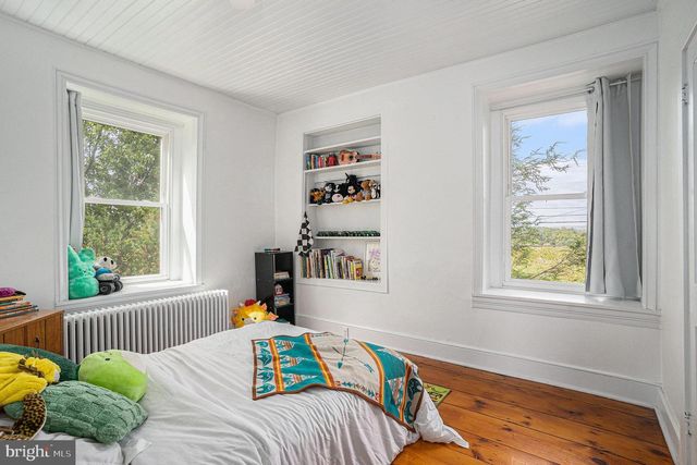 5934 KERNSVILLE RD, Orefield, PA 18069