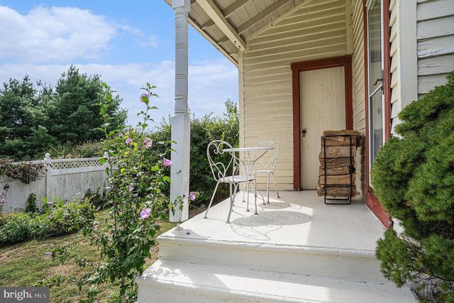 5934 KERNSVILLE RD, Orefield, PA 18069