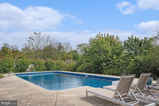 5934 KERNSVILLE RD, Orefield, PA 18069