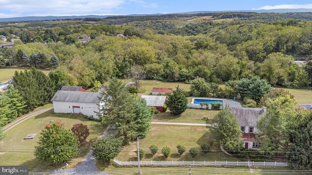 5934 KERNSVILLE RD, Orefield, PA 18069