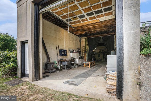 5934 KERNSVILLE RD, Orefield, PA 18069