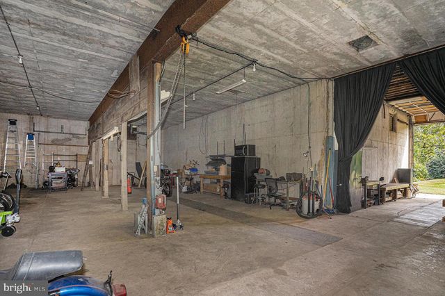 5934 KERNSVILLE RD, Orefield, PA 18069