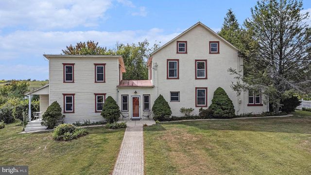 5934 KERNSVILLE RD, Orefield, PA 18069