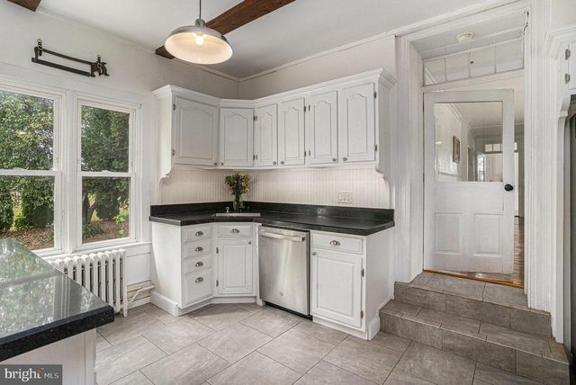 5934 KERNSVILLE RD, Orefield, PA 18069