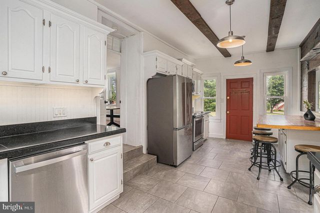 5934 KERNSVILLE RD, Orefield, PA 18069