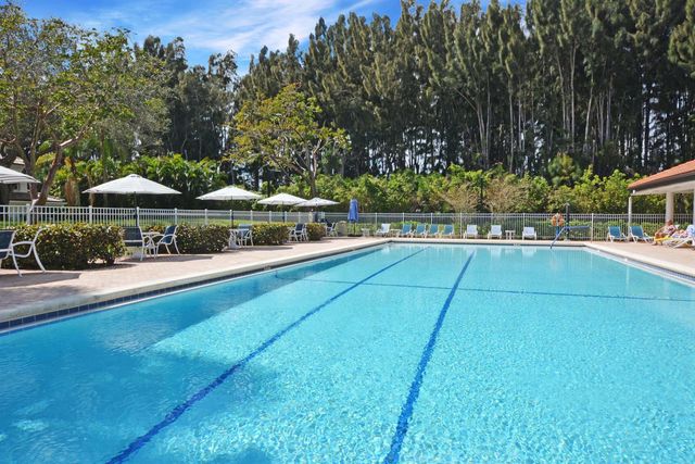 2406 Aspen Way 2406, Boynton Beach, FL 33436