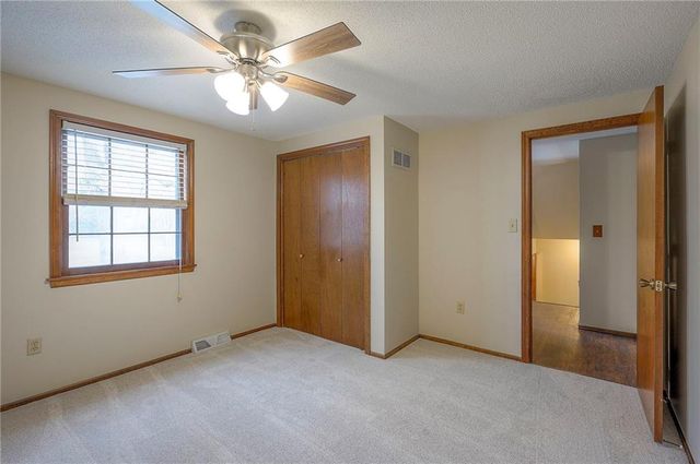 13921 S Brookwood Court, Olathe, KS 66062