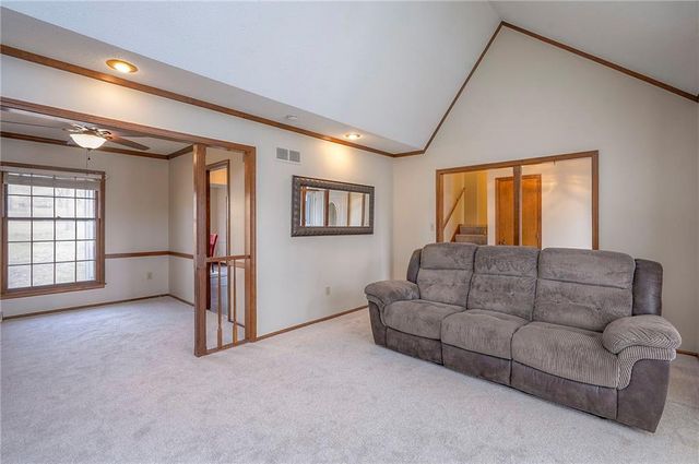 13921 S Brookwood Court, Olathe, KS 66062