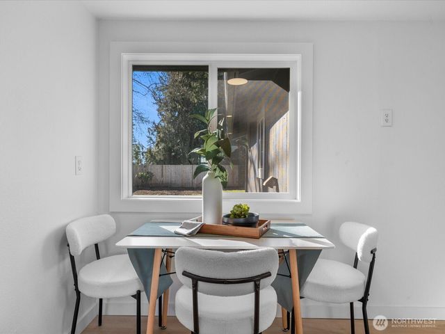 5706 225th Street SW, Mountlake Terrace, WA 98043