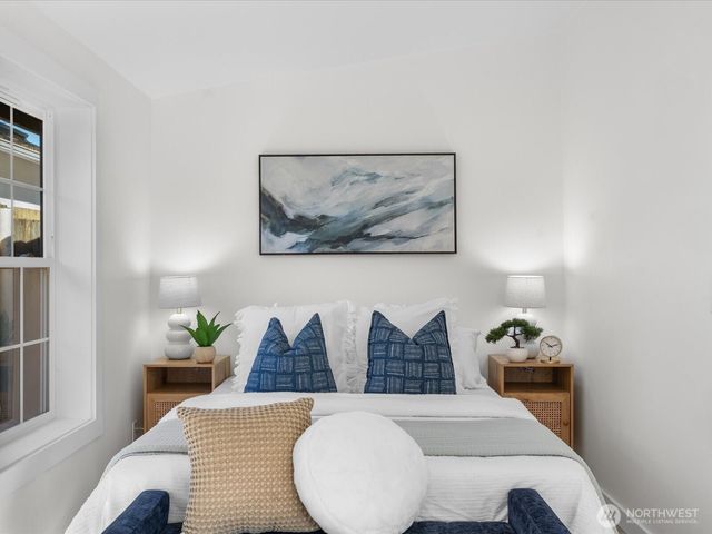 5706 225th Street SW, Mountlake Terrace, WA 98043