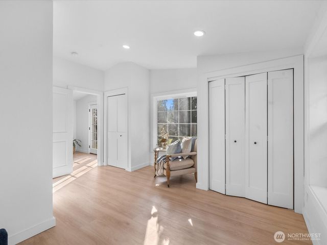 5706 225th Street SW, Mountlake Terrace, WA 98043