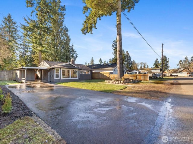 5706 225th Street SW, Mountlake Terrace, WA 98043