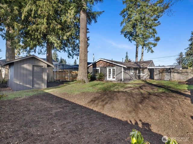 5706 225th Street SW, Mountlake Terrace, WA 98043