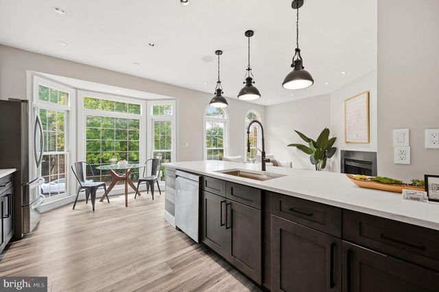 2131 N SCOTT ST N, Arlington, VA 22209