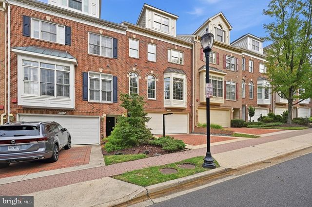 2131 N SCOTT ST N, Arlington, VA 22209