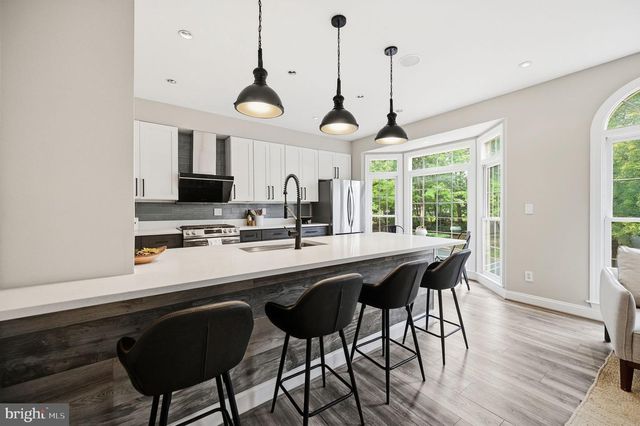 2131 N SCOTT ST N, Arlington, VA 22209